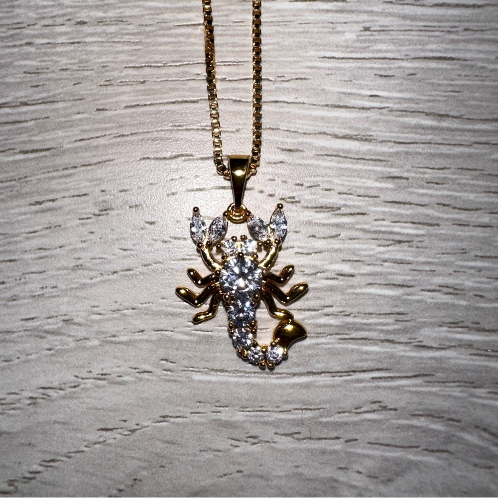 18K Gold Filled Scorpio Zodiac Necklace yellowGold Crystal Diamond CubicZirconia